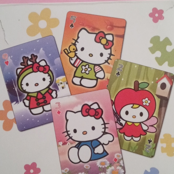 Hello Kitty Playing Cards ♥️♦️♣️♠️ - Picture 3 of 3